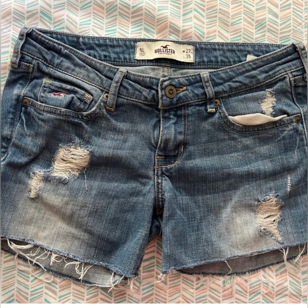 Juniors size 5 hollister shorts